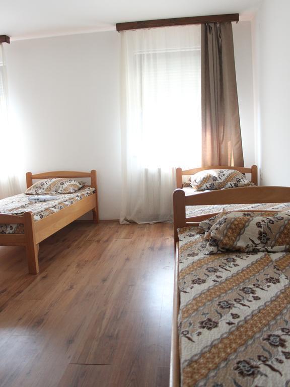 Hostel S Нови Сад Екстериор снимка