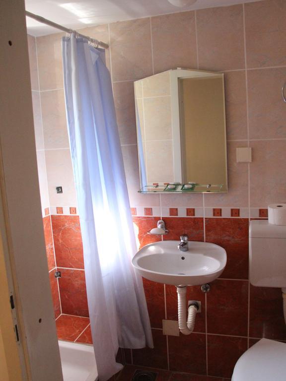 Hostel S Нови Сад Екстериор снимка
